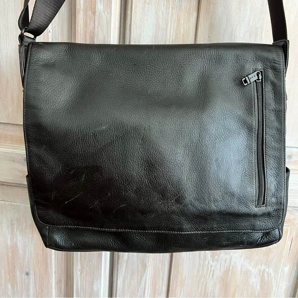 Tumi Leather Laptop Crossbody Handbag Purse Bag